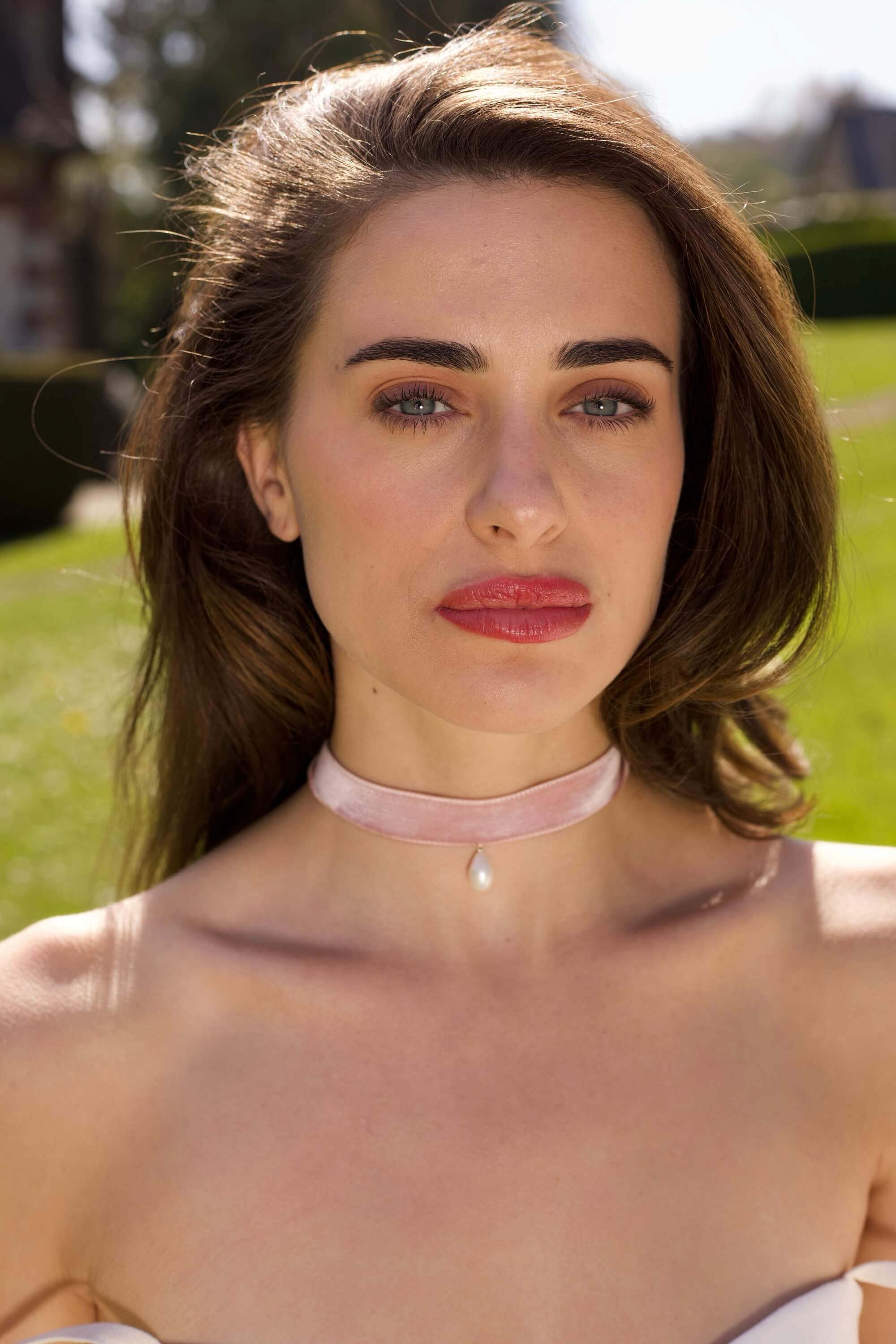 Olie Velvet Choker - Image 5