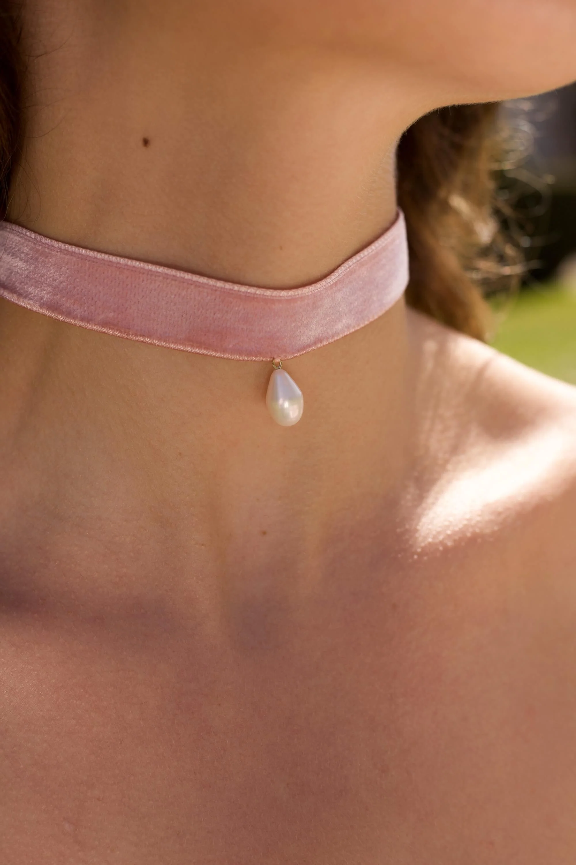 Olie Velvet Choker - Image 6